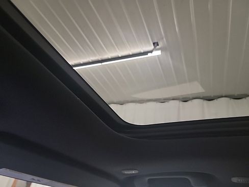 New 2025 Jeep Grand Cherokee L Limited w/ Luxury Tech Group II image 26