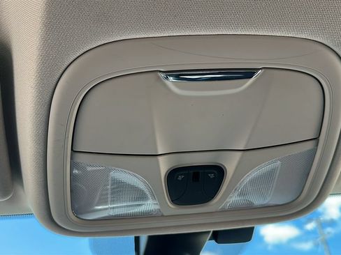 Used 2015 Chrysler 200 Limited w/ Convenience Group FWD image 24