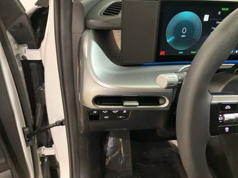 Used 2026 Hyundai Ioniq 9 SEL image 14