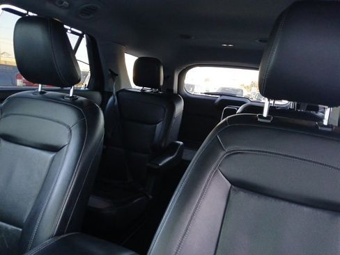 Used 2022 Ford Explorer Limited w/ Equipment Group 301A image 12