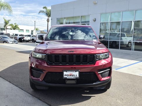 New 2025 Jeep Grand Cherokee 4WD image 7