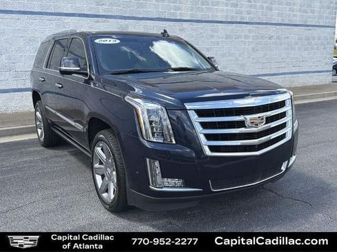 Used 2019 Cadillac Escalade Premium Luxury RWD image 1