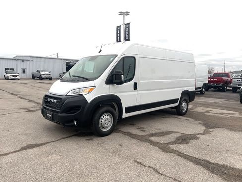 Used 2025 RAM ProMaster 2500 w/ Safety Group image 10