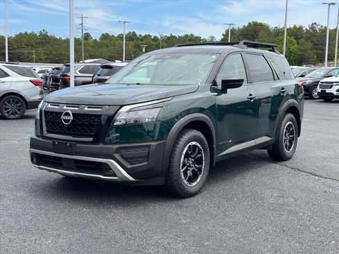 Used 2025 Nissan Pathfinder Rock Creek AWD/4WD image 7