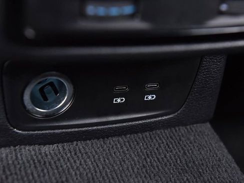 Used 2025 Audi Q3 2.0T Premium image 24