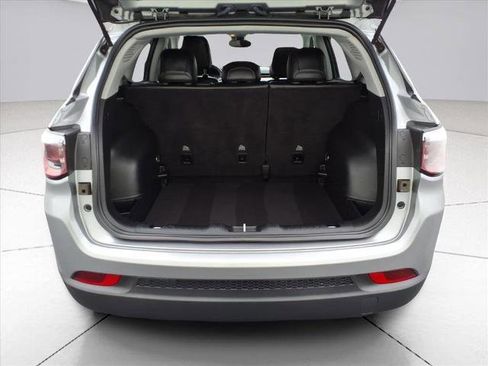 Used 2022 Jeep Compass Latitude image 22