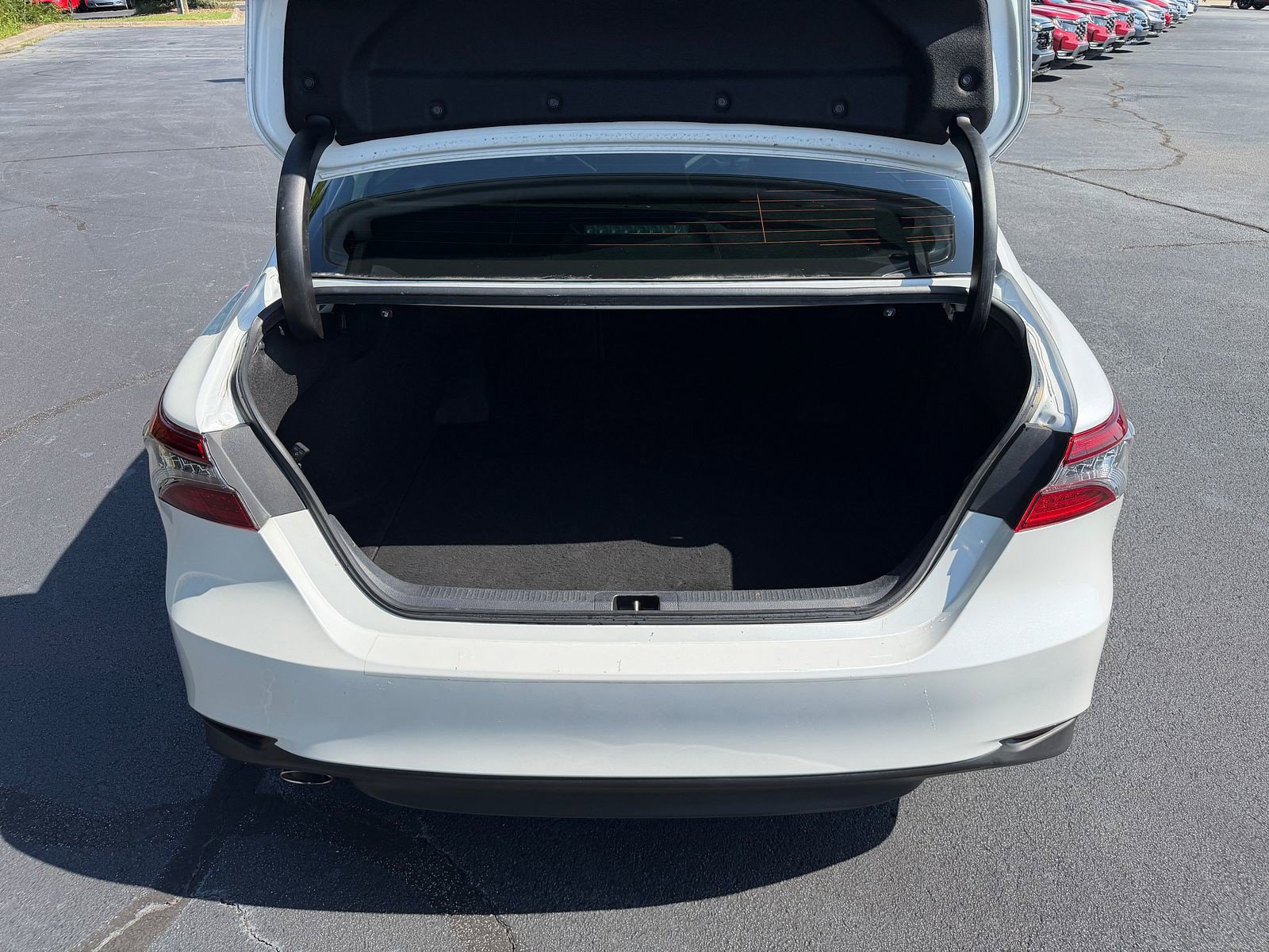 Used 2023 Toyota Camry XLE FWD image 8
