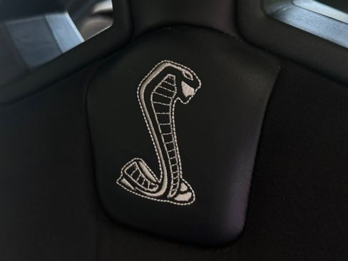 Used 2020 Ford Mustang Shelby GT500 w/ Technology Package image 15