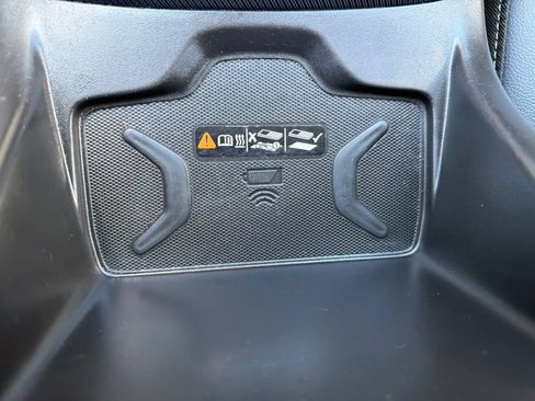Used 2022 Chevrolet Colorado Z71 w/ Safety Package AWD/4WD image 20