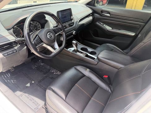 Used 2021 Nissan Altima 2.5 SR FWD image 12