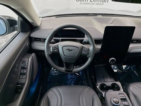 Used 2023 Ford Mustang Mach-E Premium image 23