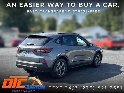 Used 2025 Ford Escape ST-Line FWD image 3