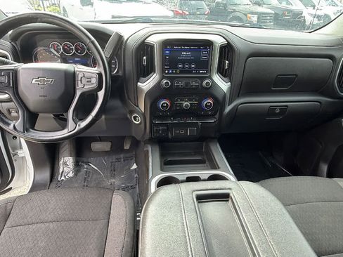 Used 2021 Chevrolet Silverado 1500 LT Trail Boss image 19
