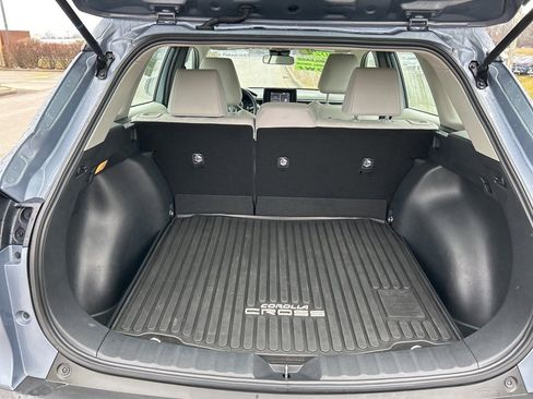 Used 2022 Toyota Corolla Cross L image 11