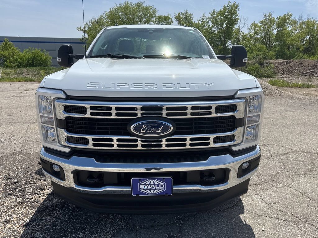 Used 2024 Ford F250 XL w/ XL Chrome Package AWD/4WD image 3