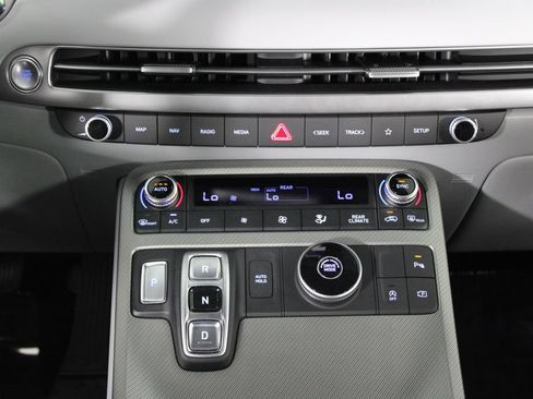 Certified 2025 Hyundai Palisade SE FWD image 22