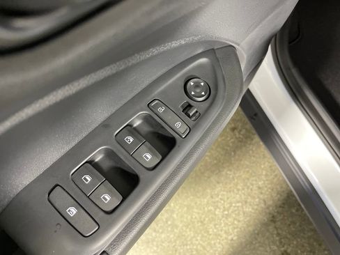 New 2026 Hyundai Venue SEL image 18