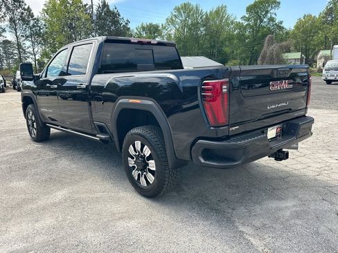 New 2026 GMC Sierra 2500 Denali w/ Denali Reserve Package AWD/4WD image 8