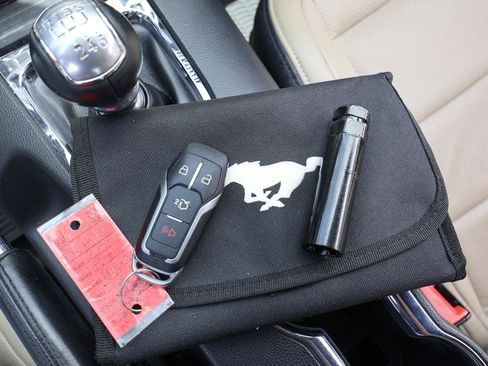 Used 2015 Ford Mustang GT RWD image 27