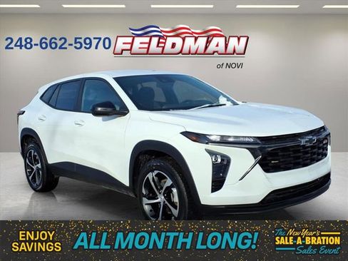 Used 2024 Chevrolet Trax RS w/ Driver Confidence Package image 3