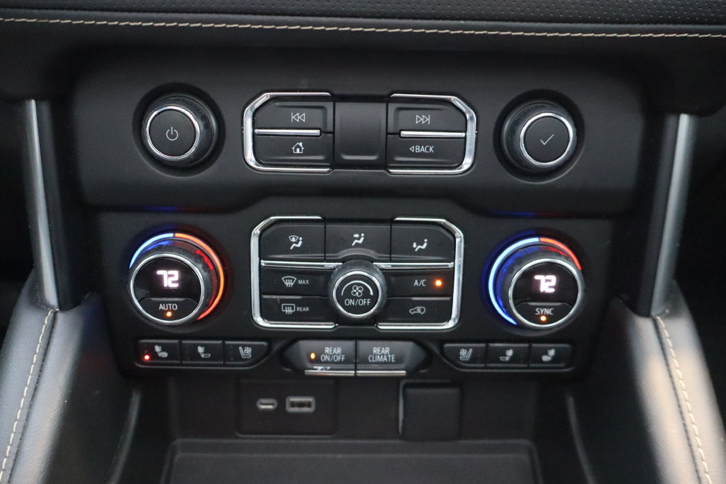 Used 2023 Chevrolet Tahoe Premier AWD/4WD image 11