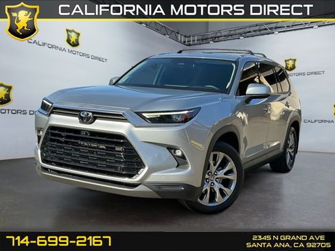 Used 2024 Toyota Grand Highlander Limited image 1