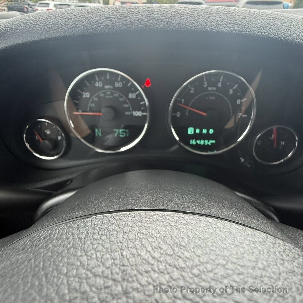 Used 2016 Jeep Wrangler Unlimited Rubicon w/ Connectivity Group AWD/4WD image 34