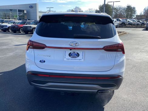 Used 2023 Hyundai Santa Fe SE image 5