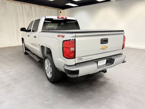 Used 2018 Chevrolet Silverado 1500 Custom w/ Custom Value Package image 3