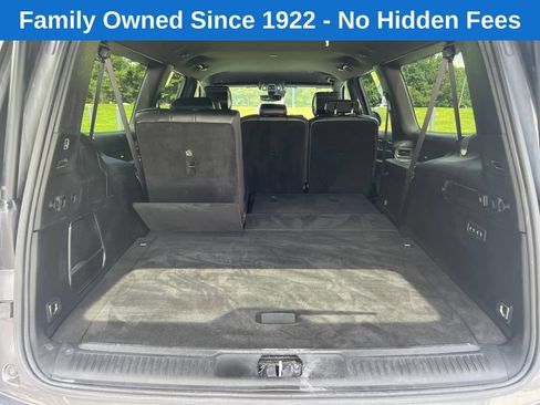 Certified 2024 Jeep Wagoneer L Series II w/ Flexible Seating Group AWD/4WD image 20