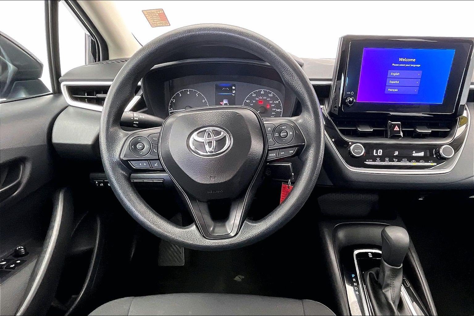 Used 2025 Toyota Corolla LE FWD image 4