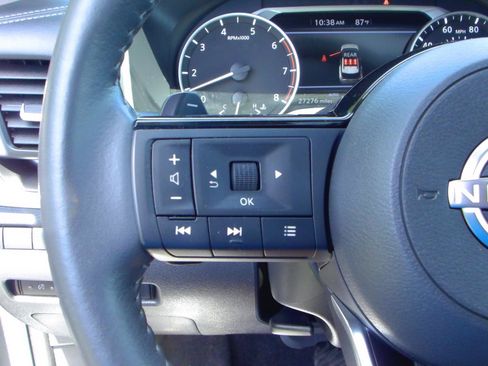 Used 2023 Nissan Rogue SV w/ SV Premium B Package AWD/4WD image 16