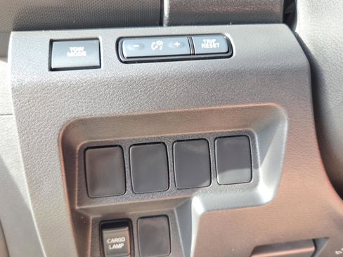 Used 2024 Nissan Frontier Pro-X image 23