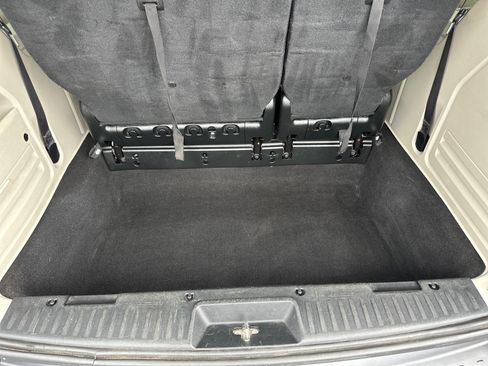 Used 2017 Dodge Grand Caravan SE w/ UConnect Hands-Free Group FWD image 10