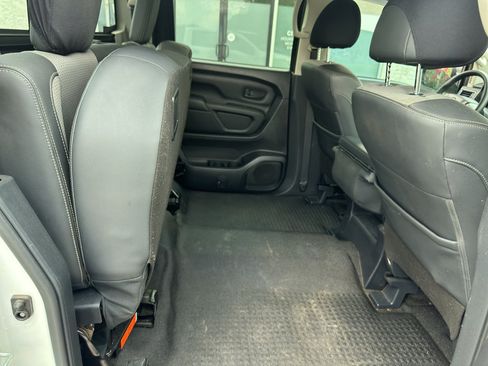 Used 2021 Nissan Titan S w/ S Utility Package RWD image 13