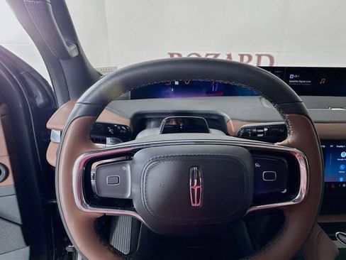 New 2025 Lincoln Navigator Reserve image 11