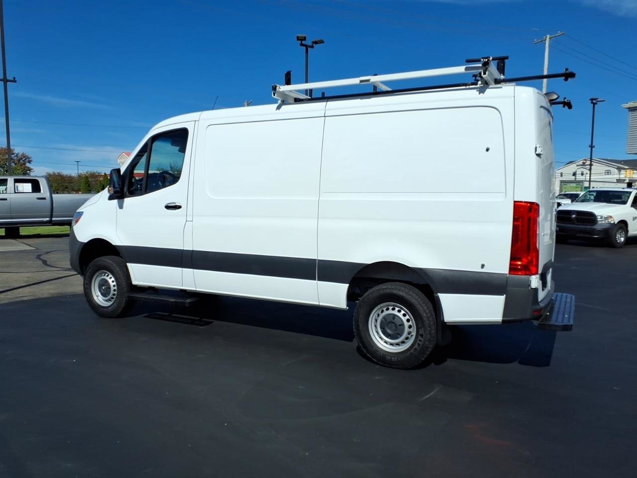Used 2025 Mercedes-Benz Sprinter 2500 image 8