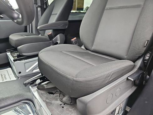 Used 2024 Mercedes-Benz Sprinter 2500 image 28