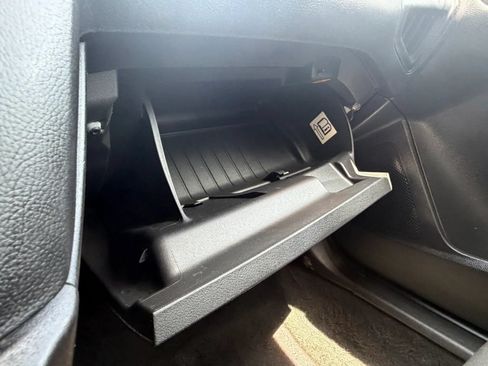 Used 2017 Ford Focus SE FWD image 26