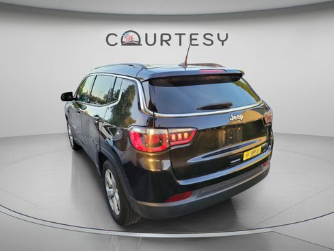 Used 2021 Jeep Compass Latitude FWD image 6