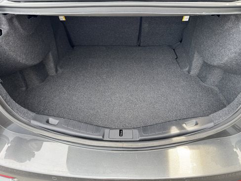 Used 2019 Ford Fusion SE FWD image 31
