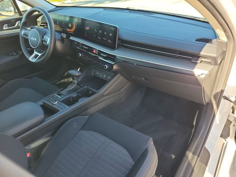 Used 2025 Kia K5 LXS image 11