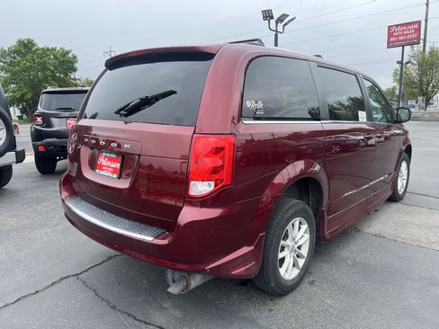 Used 2019 Dodge Grand Caravan SXT FWD image 10