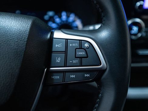 Certified 2023 Toyota Highlander LE image 21