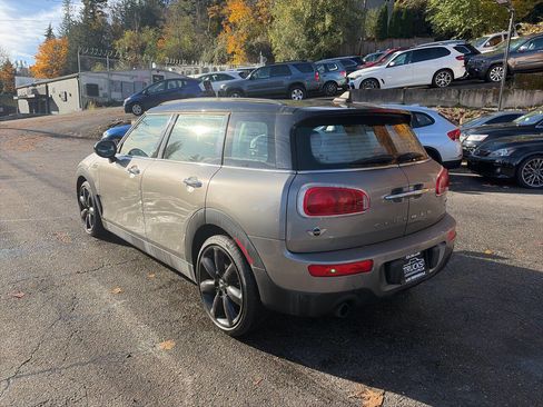 Used 2016 MINI Cooper Clubman image 3