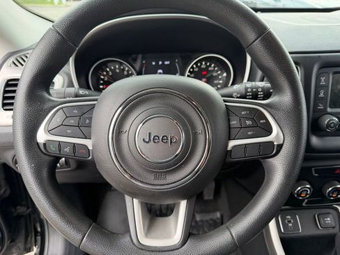 Used 2018 Jeep Compass Sport FWD image 25