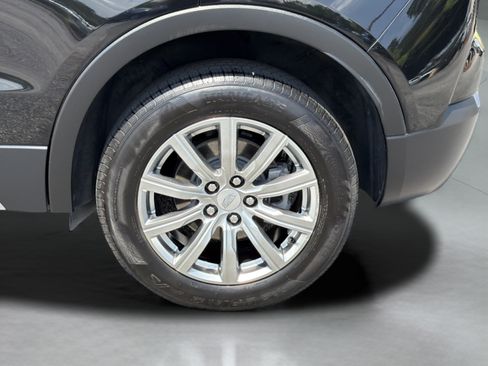 Used 2023 Cadillac XT4 Premium Luxury w/ Cold Weather Package AWD/4WD image 32