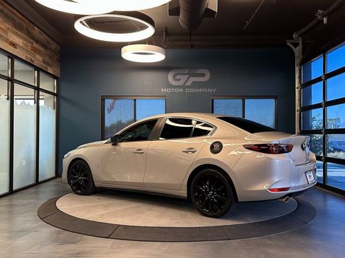 Used 2024 MAZDA MAZDA3 s FWD image 5