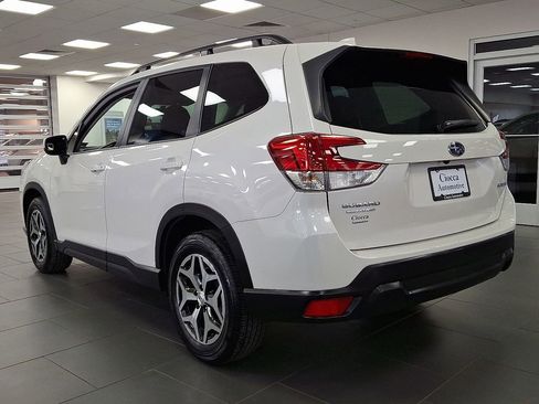 Certified 2023 Subaru Forester Premium AWD/4WD image 7
