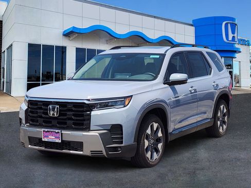 New 2026 Honda Pilot Touring image 2
